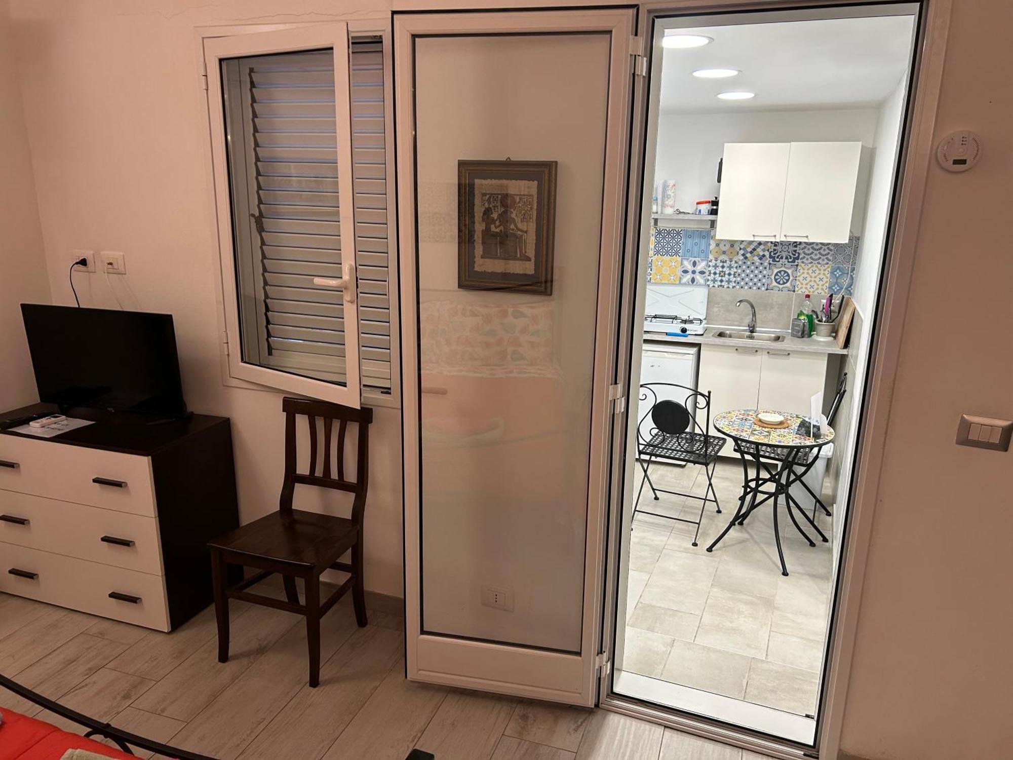Deni'S Apartments Per 2 Con Veranda Balcone 시라쿠사 외부 사진
